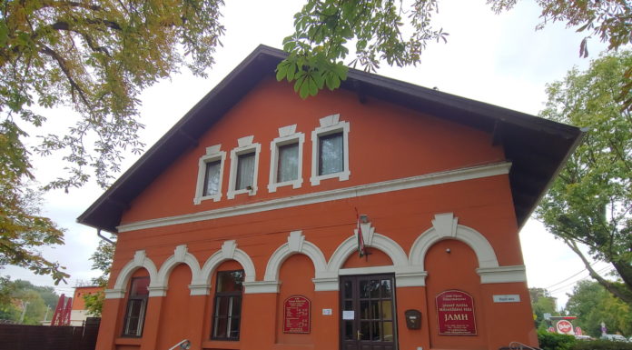 Bemutatjuk a gödi József Attila Művelődési Házat