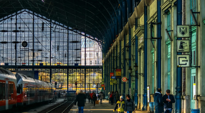 A héten átszállással utazhatunk éjszaka