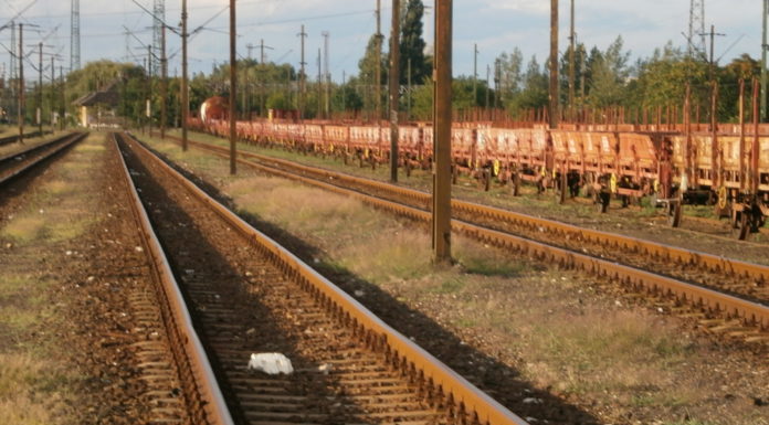 Halálra gázolt egy embert a vonat Rákosrendezőnél