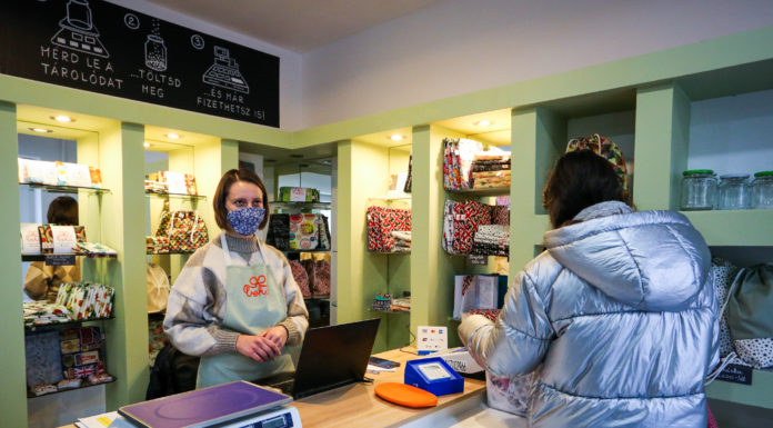 Megnyílt! Bevásároltunk a gödi Bekában