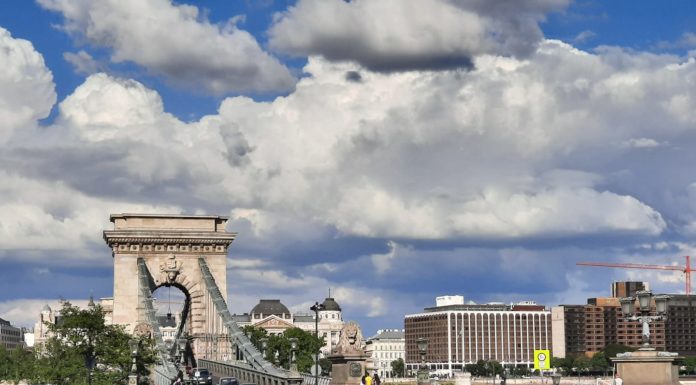 Indulhat a Lánchíd felújítása