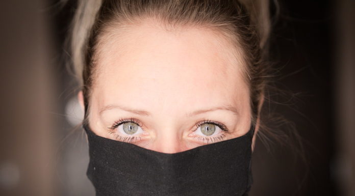 Kiderítettük, hogy kell-e maszkot viselni Gödön