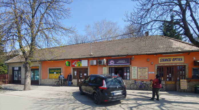 Nyitás után Gödön: igazán a szolgáltatók hiányoztak