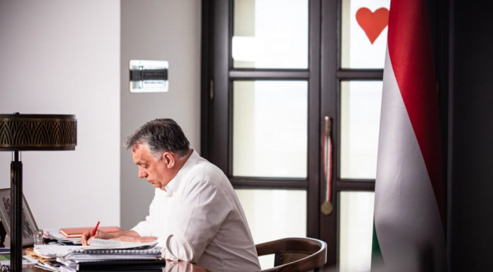 Holnap már kinyithatnak a boltok és a szolgáltatók