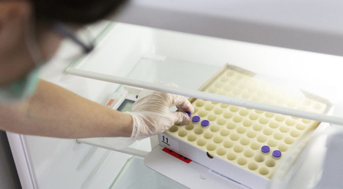 Újra lehet Pfizerre jelentkezni