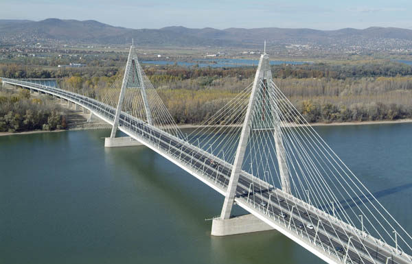 Megint jobb elkerülni a Megyeri hidat