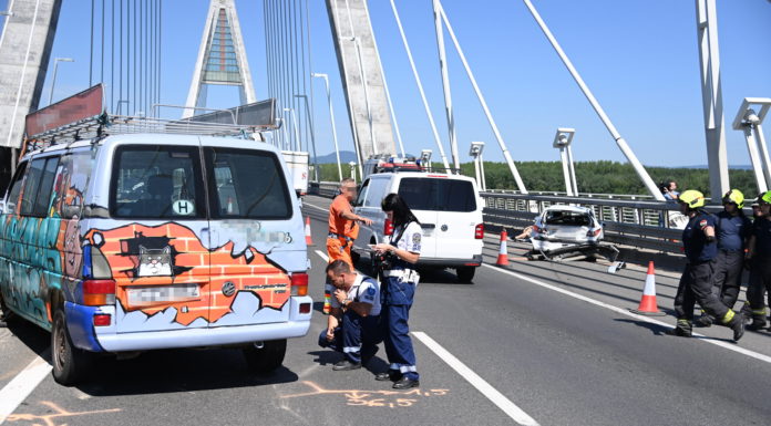 Ez a baleset okozta a reggeli hatalmas dugót a Megyeri híd felé
