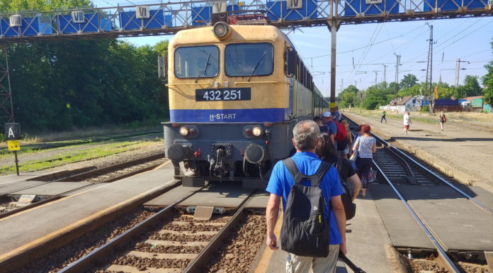 Így vonatoztunk pályaudvar-lezárás idején Budapestről Gödre