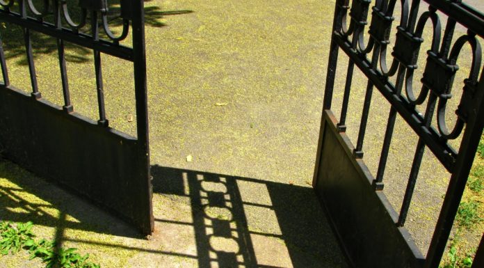 Besurranó tolvaj járt Felsőgödön