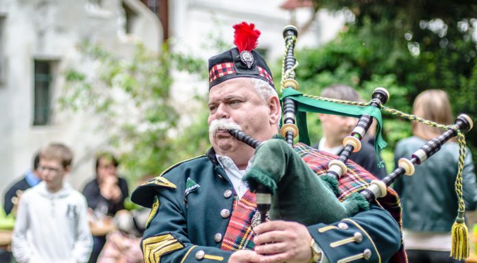 Tudja, ki az első magyar skótdudás? Ma meg is nézheti Gödön!