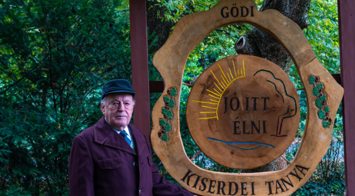 Gabi bácsival beszélgettünk a gödi táblaavatón