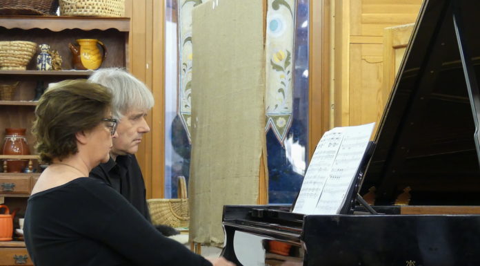 Egyedülálló négykezes koncertet hallgathattak a gödiek