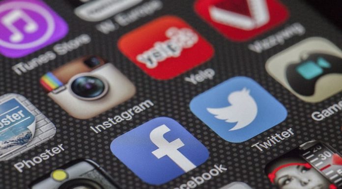 A Facebook bocsánatot kér