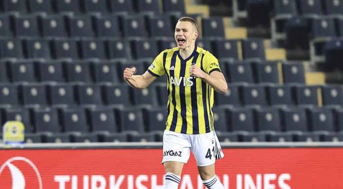 Évi másfél milliárddal csábítják a Gödről indult focistát