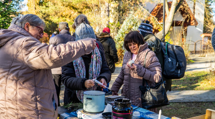 Gyertyamártás, forralt bor: megnéztük a gödi Mindenki Karácsonyát