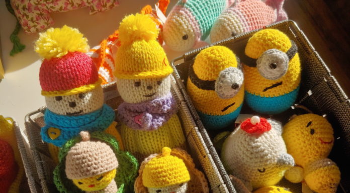 Különc Placc: hangulatos kézműves kipakolás Gödön