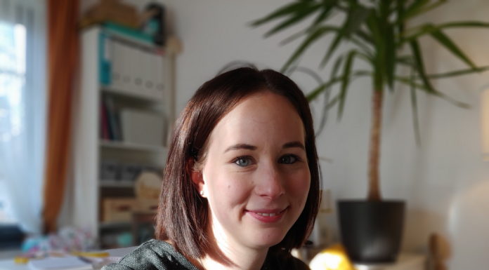 Matatófal és szívpárna – gödi beszélgetés Barkácsanyuval