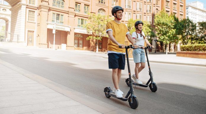 Ha elektromos rollert vett karácsonyra, nézze meg, nem az Ön modelljét hívja-e vissza az Auchan