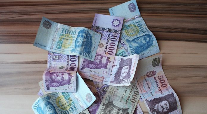 Nézze meg, számíthat-e szja-visszatérítésre, összegekkel!