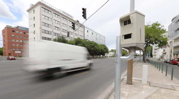 Göd felé néz majd a fix sebességmérő