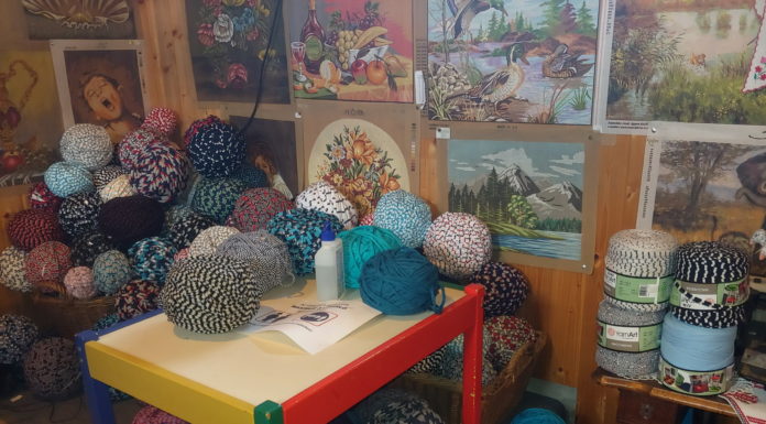 Gyűszűnyi – kézimunkaüzlet Gödön