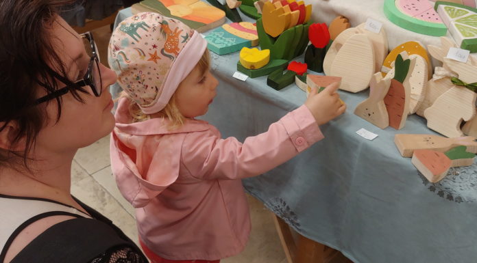 Ilyen volt Gödön a húsvéti kirakodó vásár