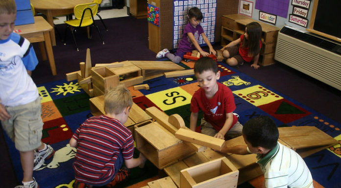 Tudta, hogy szabályt sért, ha nem íratja be időben a gyereket iskolába?