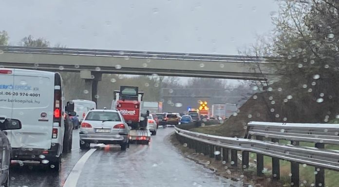 Megint baleset volt az M2-esen