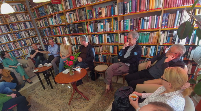 Az olvasás, mint élmény – filozófiai kávéház a gödi könyvtárban