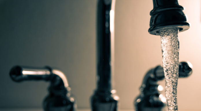 Furcsa dolgokat tapasztalhat szombaton Gödön, ha kinyitja a vízcsapot