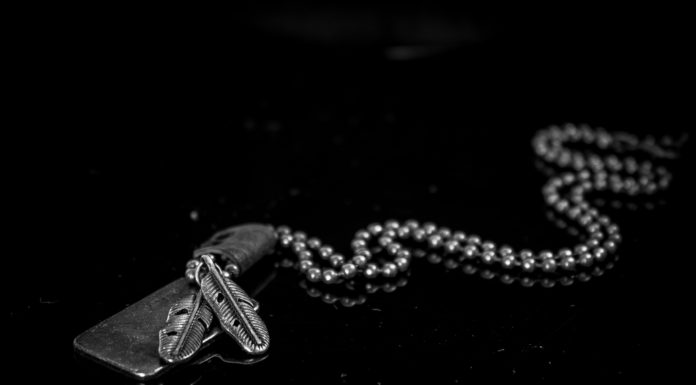 A mozdonyvezetőn múlt, hogy nem ölte meg magát a szomszédban egy fiú