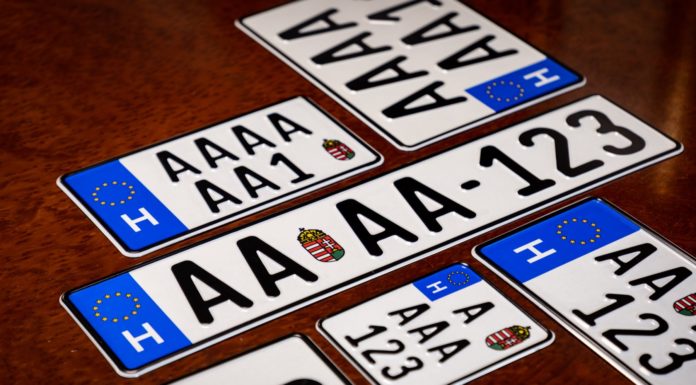 Júliustól hét karakterből állnak majd itthon a rendszámok