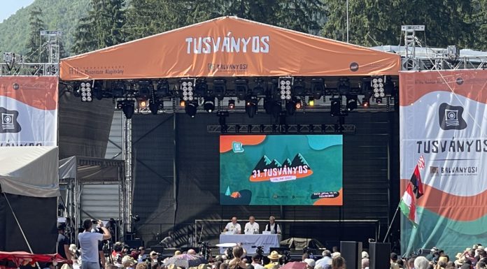 Orbán Viktor: A megindult beruházásokat befejezzük és fenntartjuk Magyarországon és külhonban is