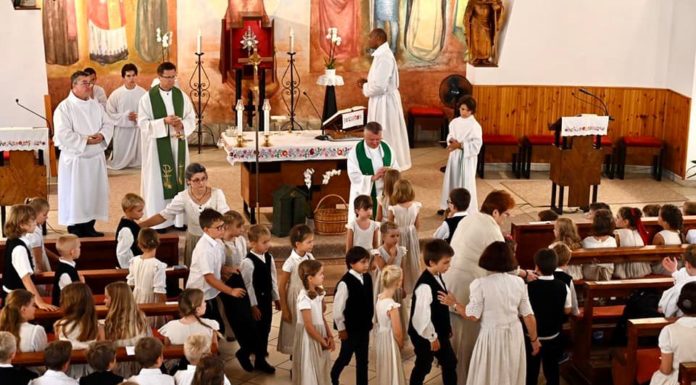 Tanévnyitó a Búzaszemben, országgyűlési képviselővel