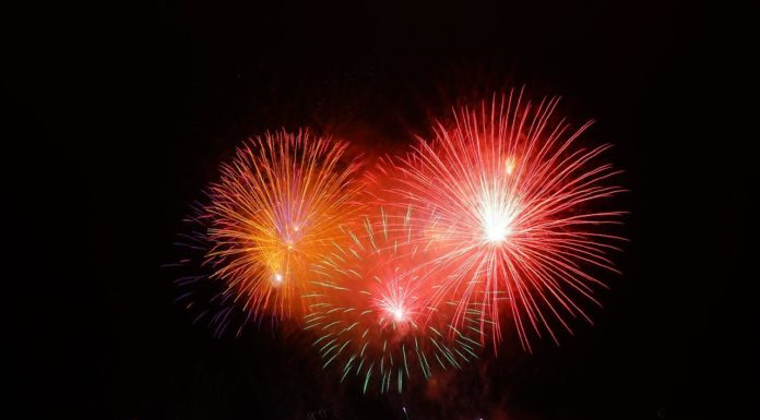 Augusztus 20. – Elhalasztják a tűzijátékot