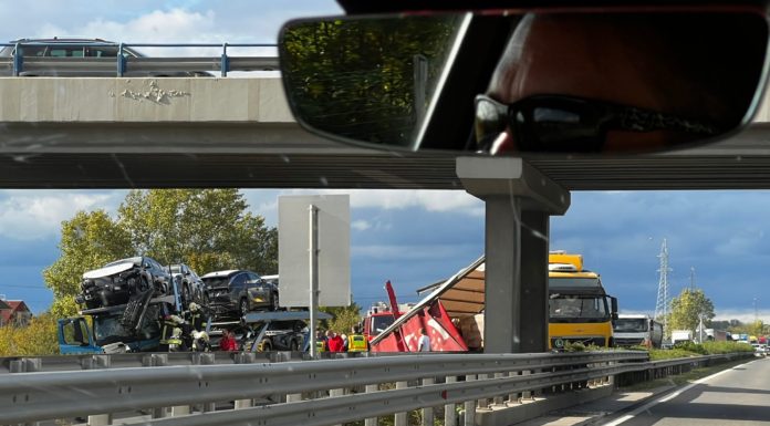 Hatalmas baleset az M5-ösön