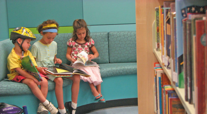 Miért fontos az olvasás? – Előadás a szülőknek Gödön