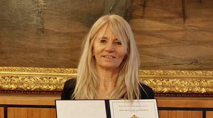 Pest Megyéért emlékérem – kitüntették a gödi Oroszi Zsuzsannát