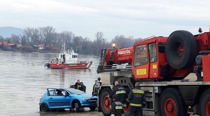 Öngyilkossági szándékkal hajtott egy gödi nő a Dunába