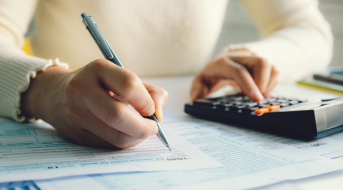 Ők kapnak a NAV-tól papíralapú adóbevallási tervezetet