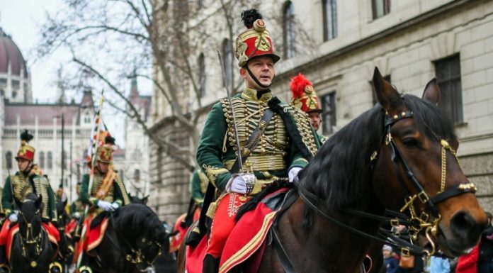 Együtt ünnepel a Kárpát-medence középiskolás ifjúsága március 15-én