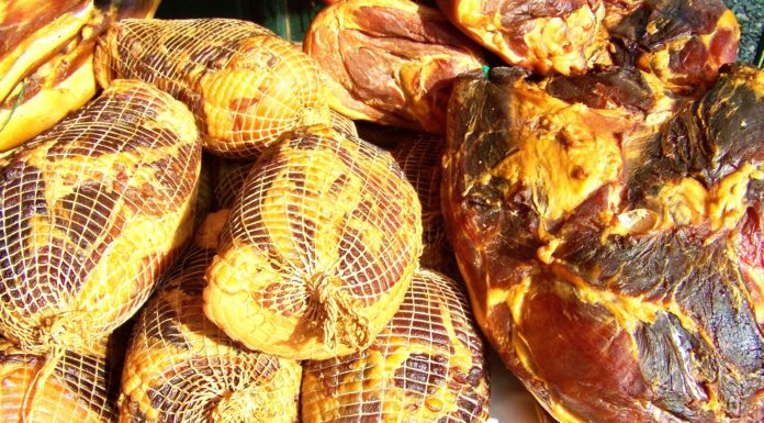Így készül a tökéletes húsvéti sonka – a nagymama receptje alapján
