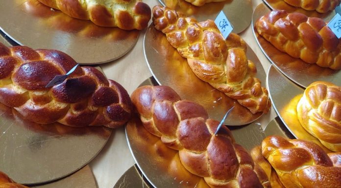 Pofonegyszerű: készítse el ön is a legjobb kovászos húsvéti kalácsot!