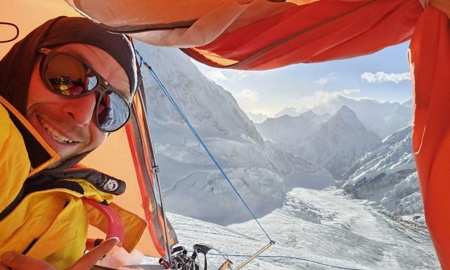 Suhajda Szilárd teste a Mount  Everesté lesz