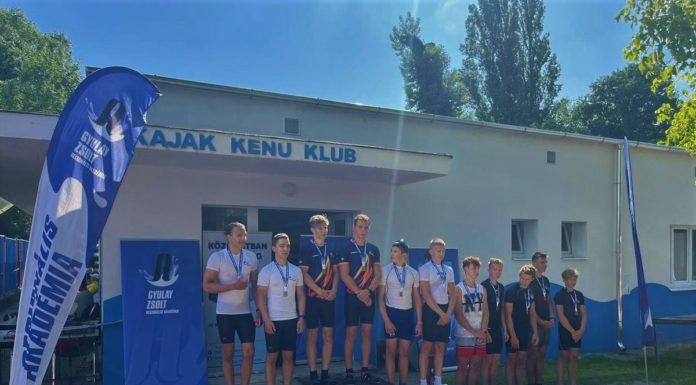 Újabb sikereket értek el a gödi kajakosok