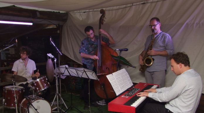 Hatalmas eső után új helyszínen folytatódott a Gödi Jazz Napok zárókoncertje