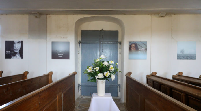 Három ország három templomában rendeznek kortárs művészeti kiállítást