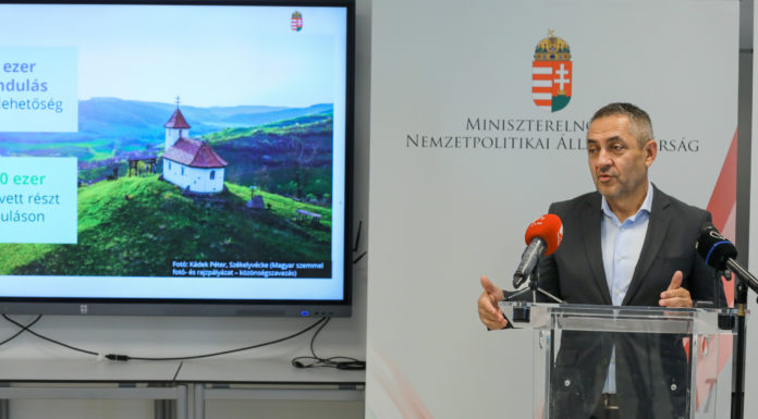 Potápi Árpád János: a gyerekekben erősíteni kell a magyarságtudatot és a hazaszeretetet