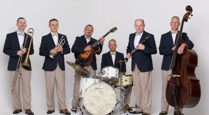 A Hot Jazz Band zenél a Kakaós Csiga Fesztiválon