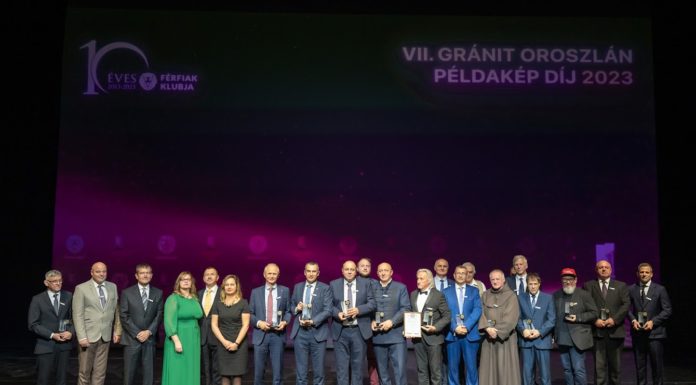 Gránit Oroszlán Példakép díjat kapott Juhász Attila